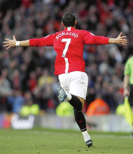 他都显得游 他都显得游