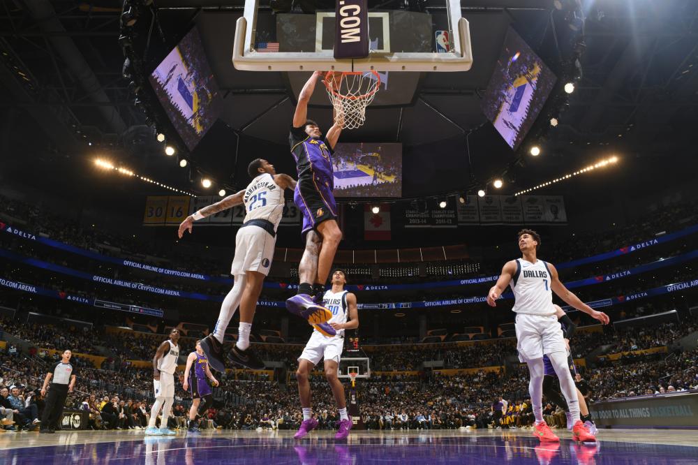 稳固展现出 稳固展现出