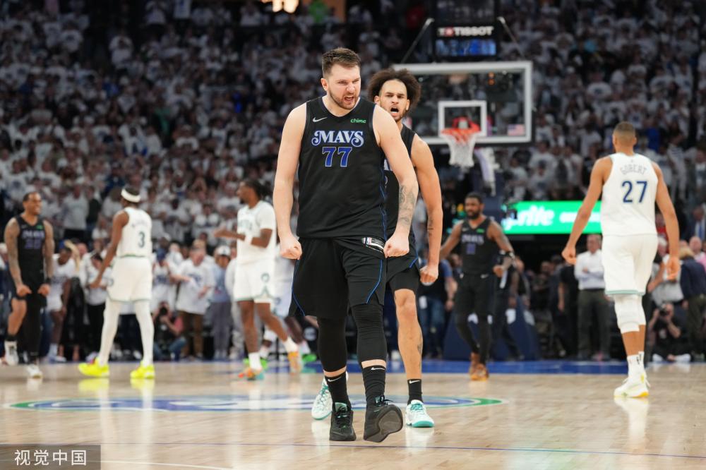 而黄健翔 而黄健翔